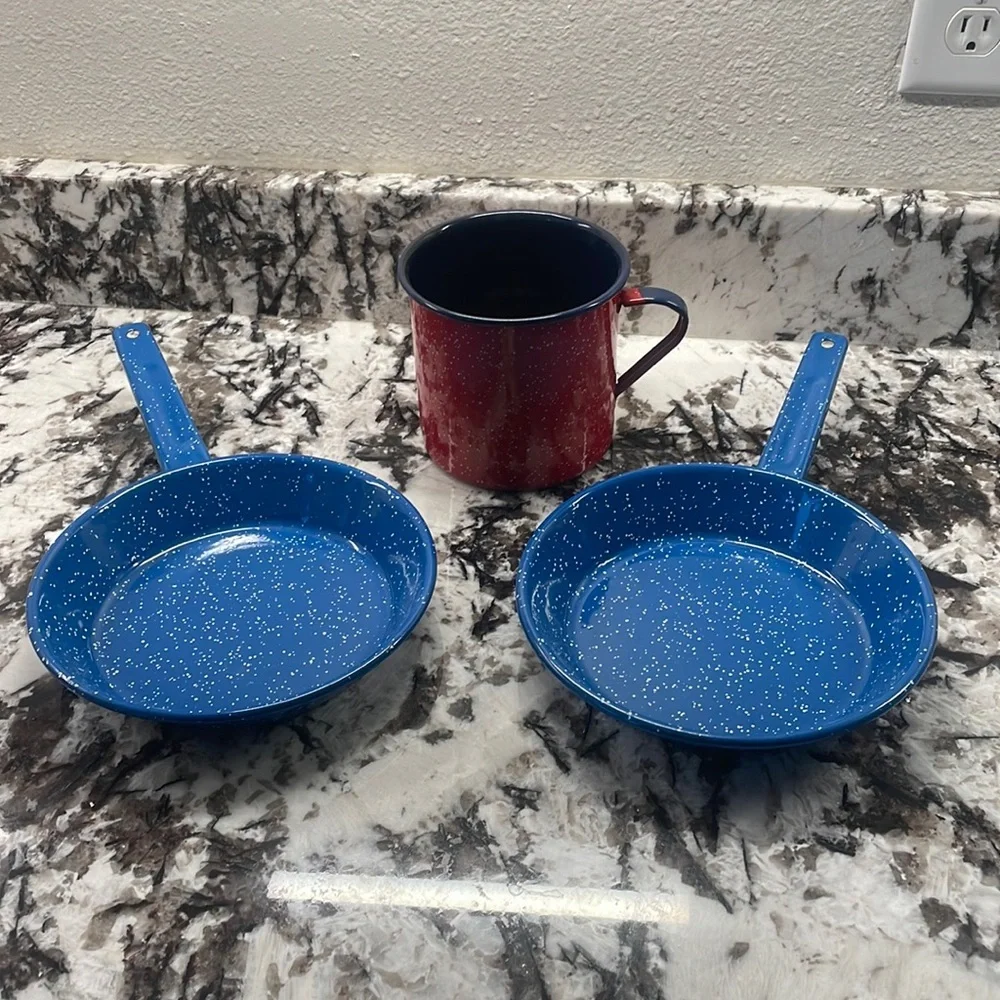 Camp‎ Metal Cookware